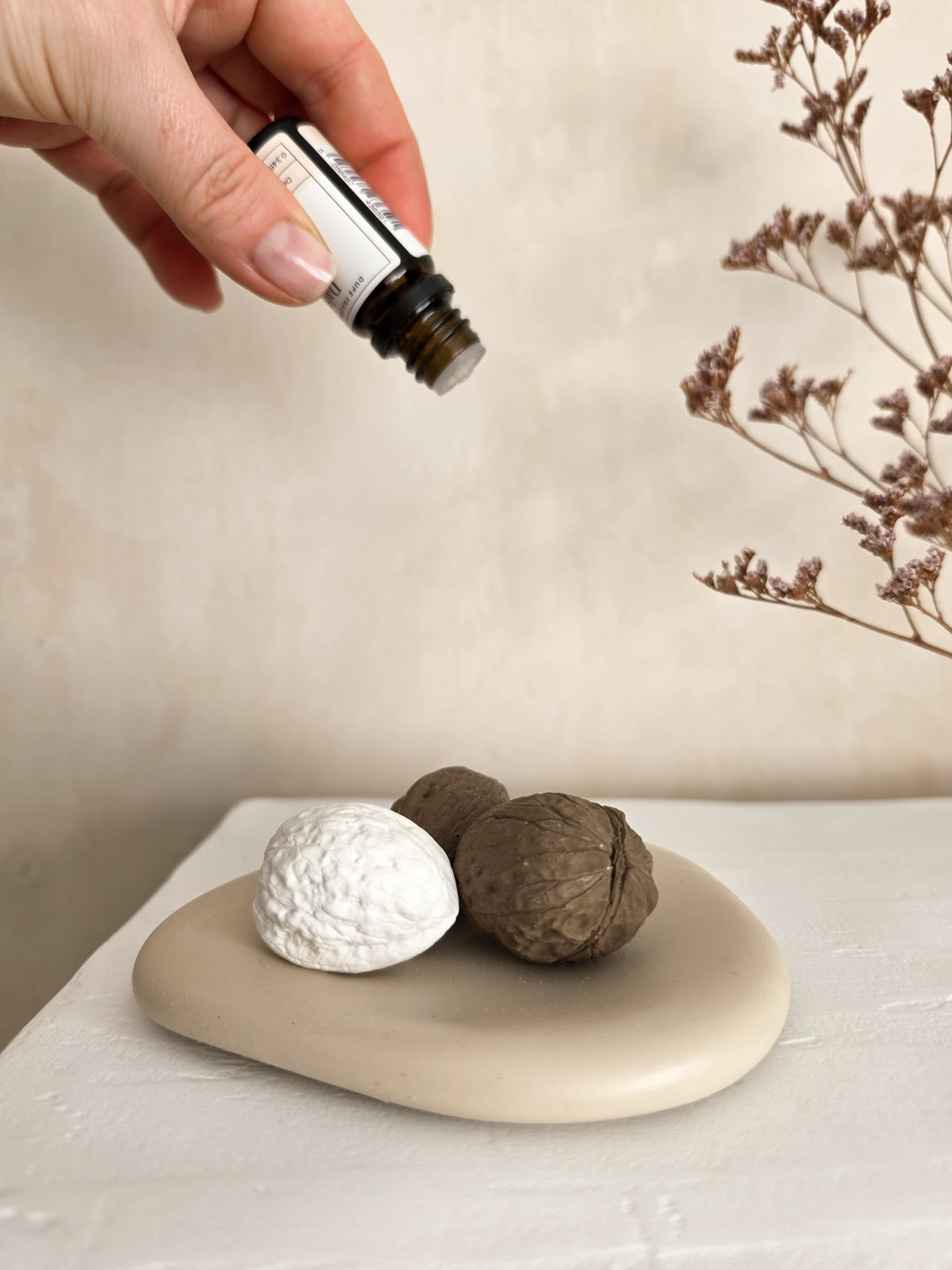 Walnut Scent Stones — Savia