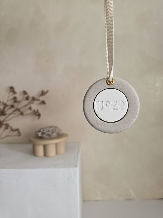 YESO Signature — Hanging Stone Diffuser